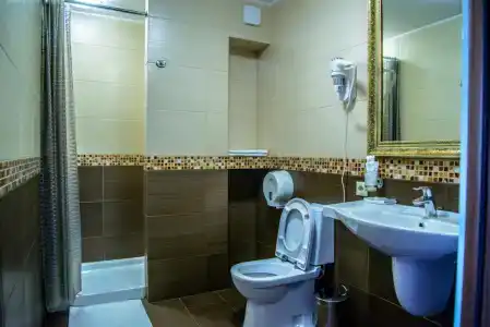 Gostinichno-Restorannyij Kompleks ZIHIYa - 76