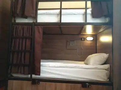 Mister Hostel - 16