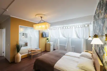 Nautilus Mini-Hotel - 12