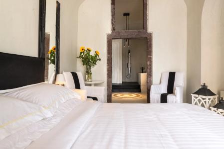 Mythical Blue Luxury Suites - 202