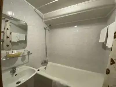 Akademicheskaya - 83