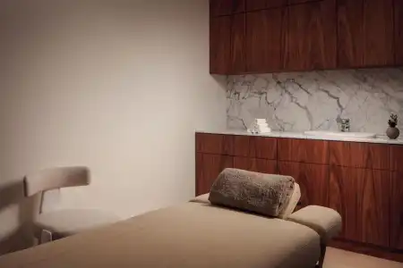 Courtyard By Marriott - 41