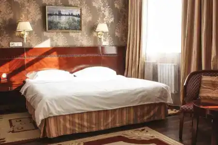 Gloria Business - 107