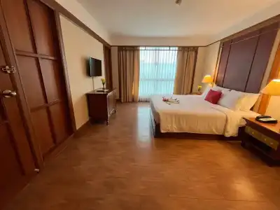 Cholchan Pattaya Beach Resort - 65