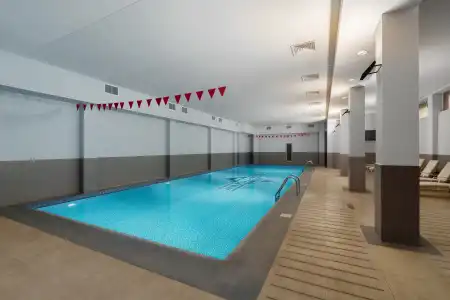 Ani Plaza - 1