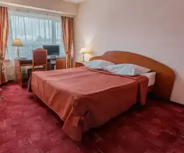 Akademicheskaya - 66