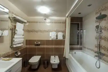 Gostinechniy Kompleks Lyubim - 81