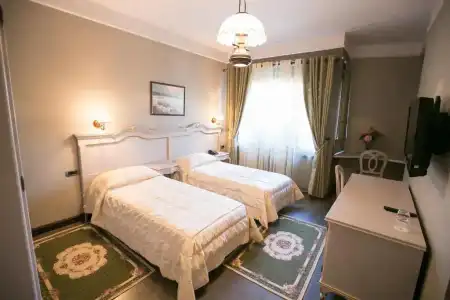 Victoria - 9