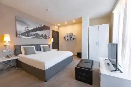 Opera Suite - 11
