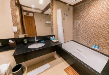The Blue Water - Geoffrey Bawa Heritage - City Resort - 35
