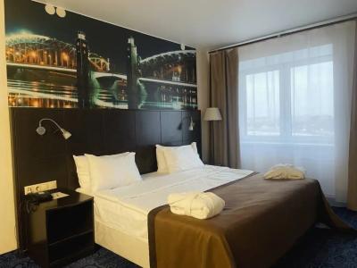 Охтинская - 118