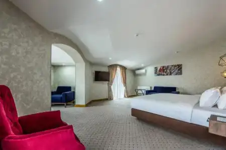 Corner Tashkent - 38