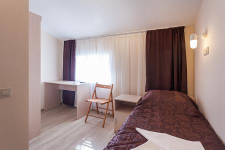 Democrat on Fontanka 104 2K - 102