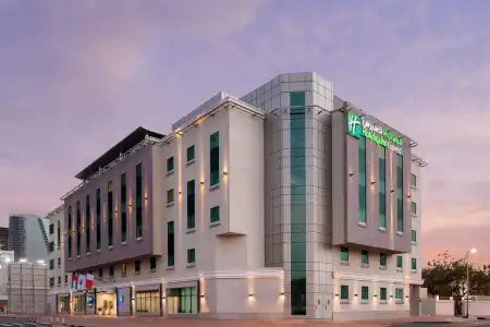 Holiday Inn Express Dubai - Safa Park, an IHG - 1