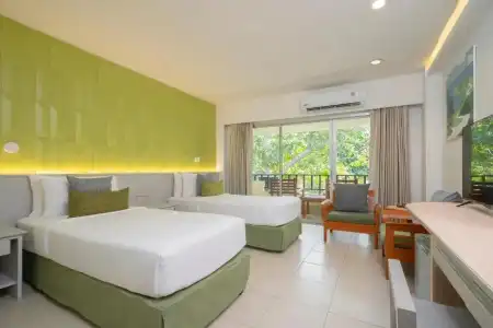 The Green Park Resort - 8