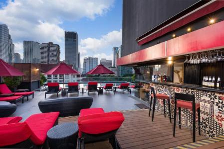 RakYim Siam Sukhumvit 15 - 33