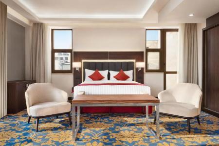 Ramada & Suites by Wyndham - 54