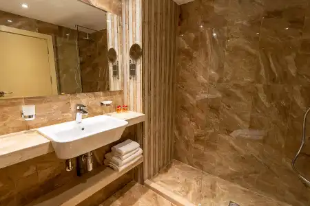 Astoria Grand - 19