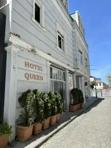 Queen-Batumi - 0