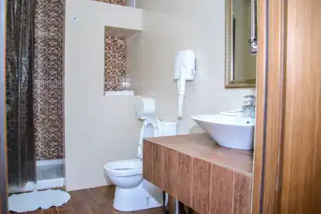 Gostinichno-Restorannyij Kompleks ZIHIYa - 70