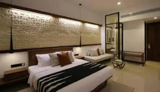 Goldi Sands - 28