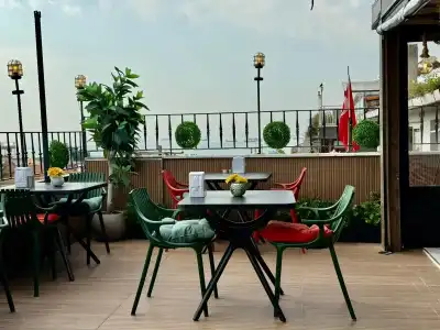 Istanbul Holiday - 0