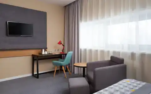 Holiday Inn, an IHG - 56