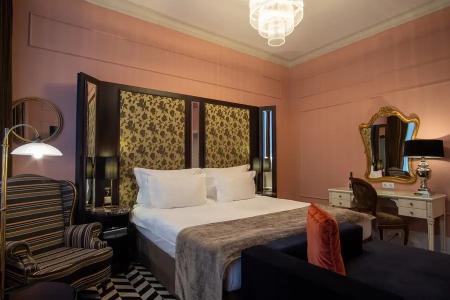 DOM Boutique by Authentics - 118