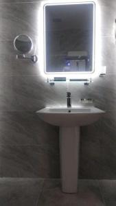 Mir Luxe Plaza - 47