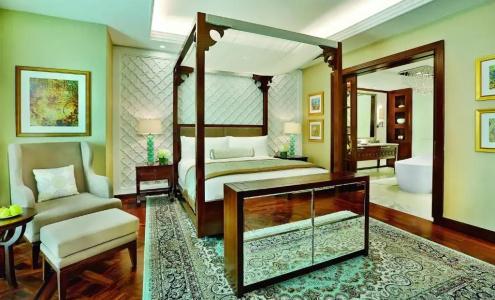The Ritz-Carlton, - 6