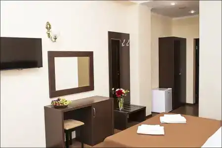 Lazurnoe Okno Guest House - 53