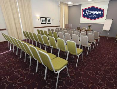Hampton by Hilton - 23