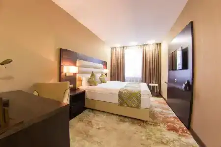 Best Western Plus - 6