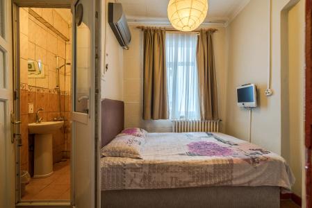 Erenler & Hostel - 24