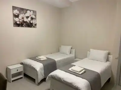 Cultural Crossing Mini-hotel - 9