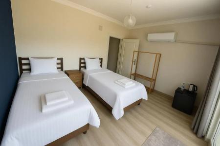 Airport Guest House - 13
