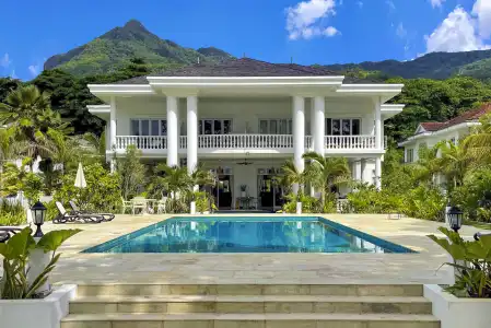 Chateau Elysium Guest house - 2