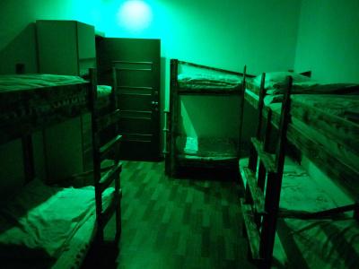 Old Square Hostel - 12