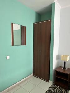 La Vie De Chateau - 222