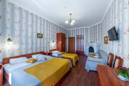 Демократ на Некрасова 58 - 143