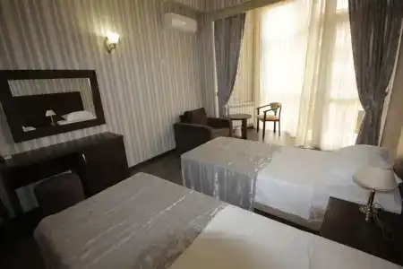 Maestro Guest House - 17