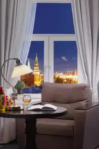 Mirros Moscow Kremlin - 0
