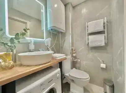 Travelto Petrovskiy Park - 81