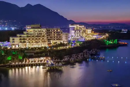 Merit Royal Premium Casino & SPA - 1