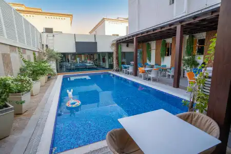Royal prestige - 3