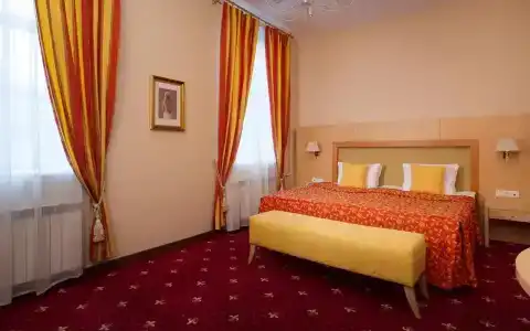 Oktiabrskaya - 24