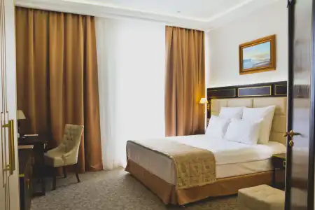 7 Avenue and SPA - 1