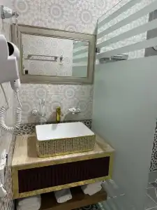 Hayat - 20