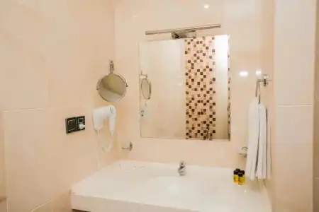 Caspian Business & Spa - 6