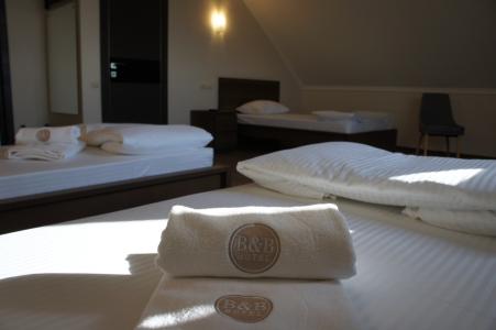 B&B Centre - 104
